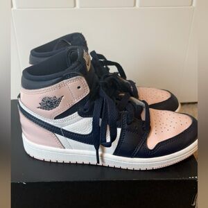 Jordan 1 Retro High OG Atmosphere Size 1y